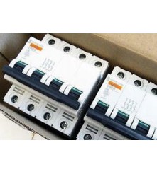 Wyłącznik nadprądowy C60N CH.C 4P 6A SCHNEIDER